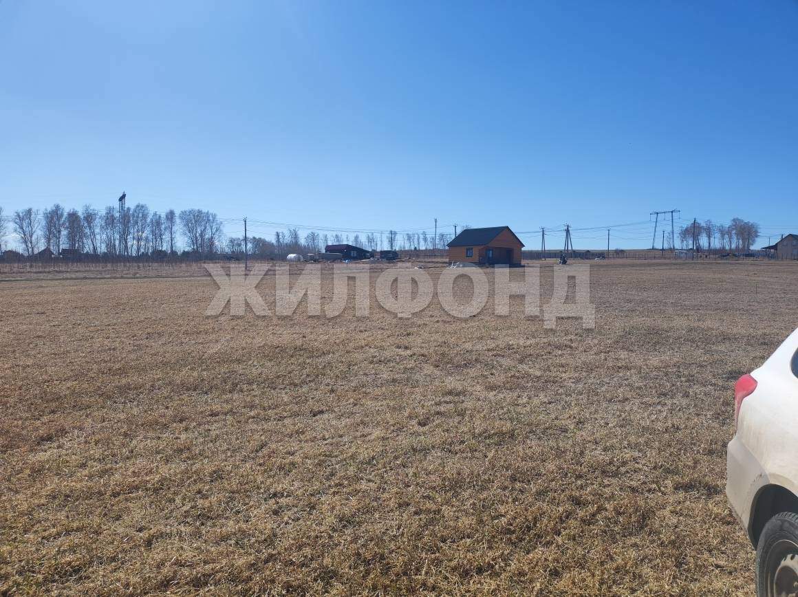 Продам земельный участок 1000 м.кв.
