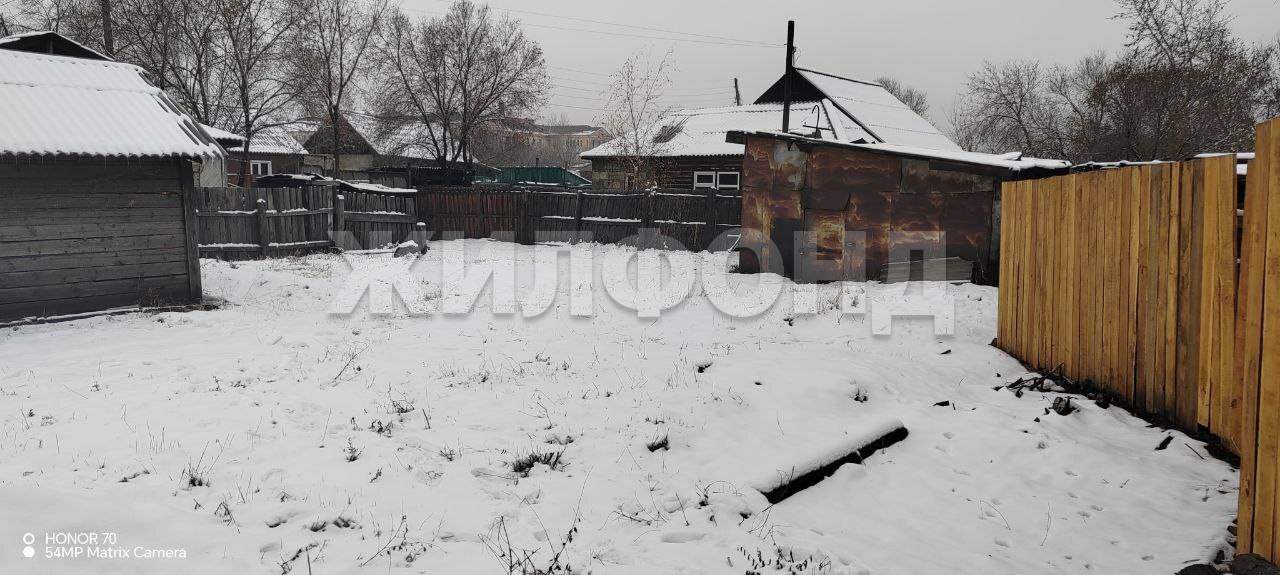 Продам земельный участок 800 м.кв.