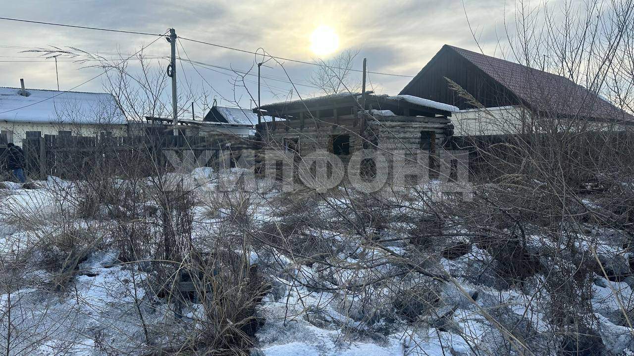 Продам земельный участок 1000 м.кв.