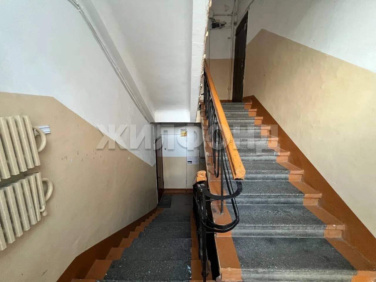 Комната на продажу в Иркутске, Авиастроителей улица, 32 фото №8