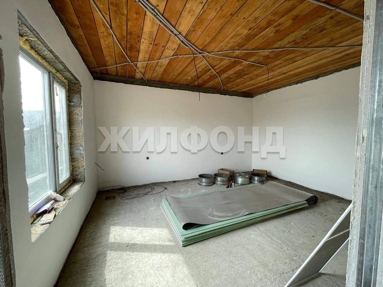 Продам земельный участок 1200 м.кв.