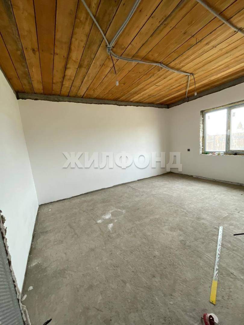 Продам земельный участок 1200 м.кв.