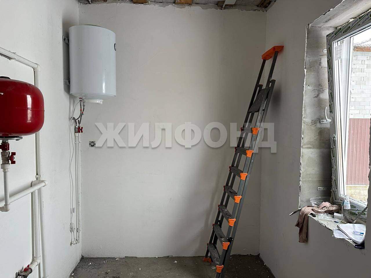 Продам земельный участок 1000 м.кв.