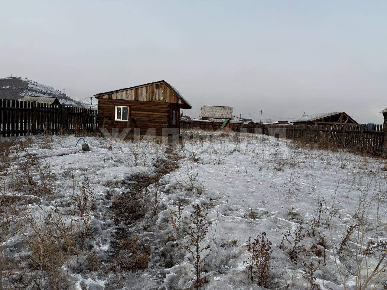 Продам земельный участок 1000 м.кв.