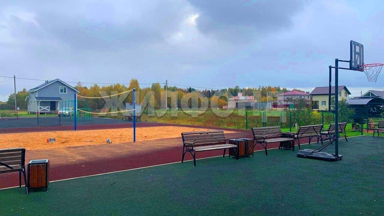 Продам земельный участок 1000 м.кв.