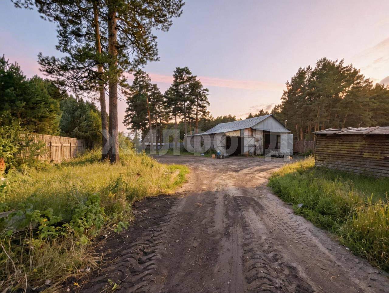 Продам земельный участок 2970 м.кв.
