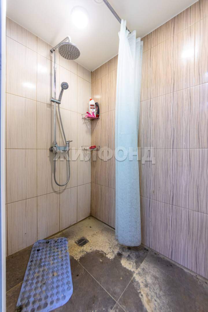 Продам земельный участок 2000 м.кв.