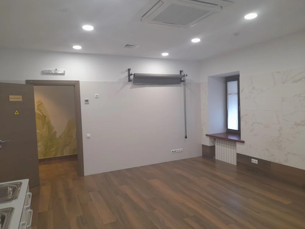 Сдам в аренду помещение свободного назначения 282.5 м.кв.