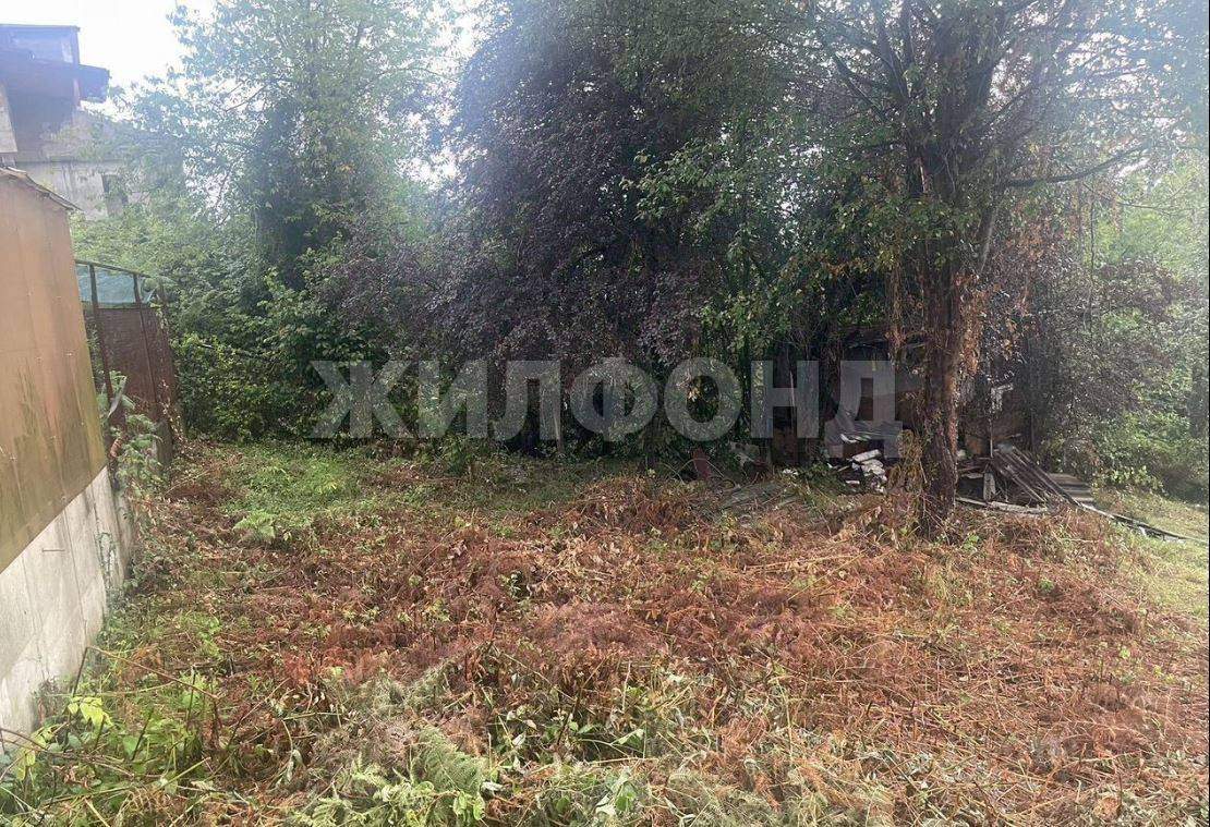 Продам земельный участок 400 м.кв.