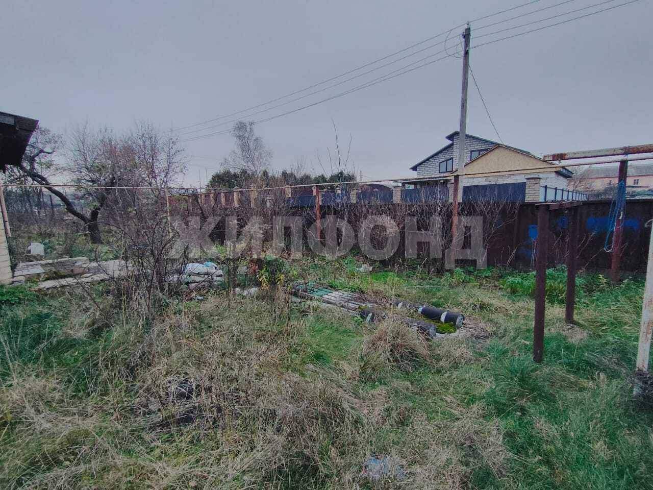 Продам земельный участок 2500 м.кв.