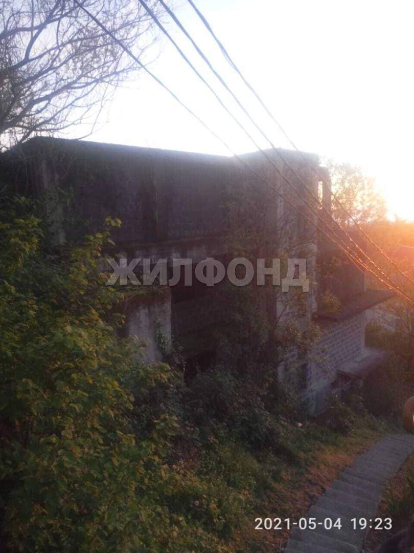 Продам земельный участок 600 м.кв.