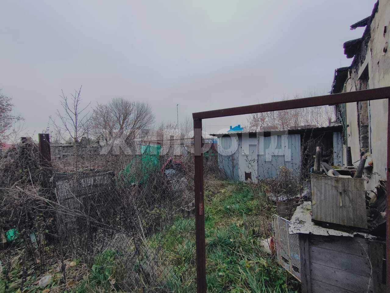 Продам земельный участок 2500 м.кв.