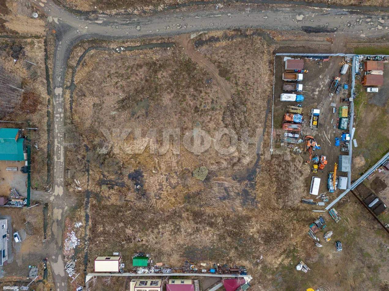 Продам земельный участок 3000 м.кв.