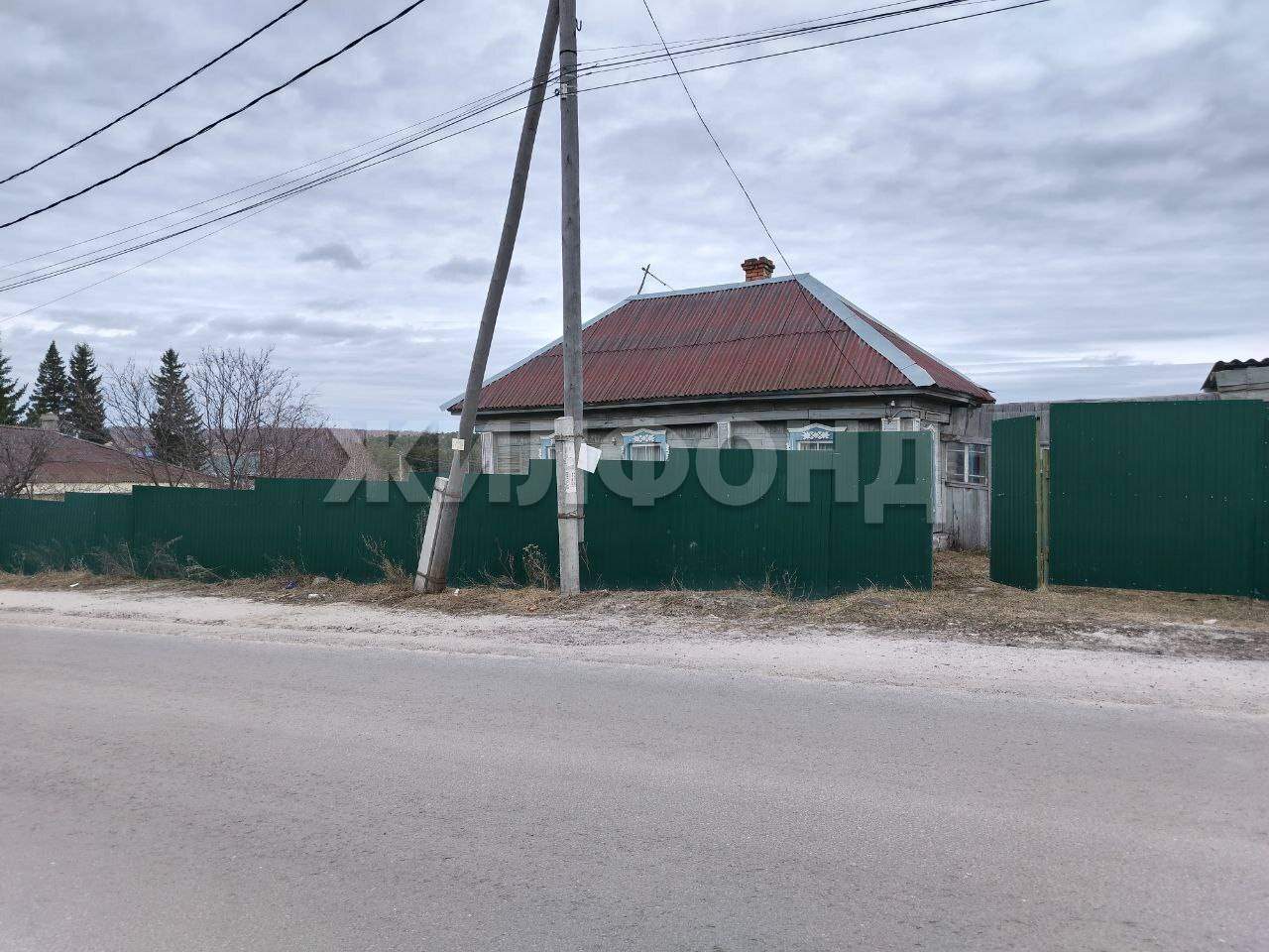 Продам земельный участок 2500 м.кв.