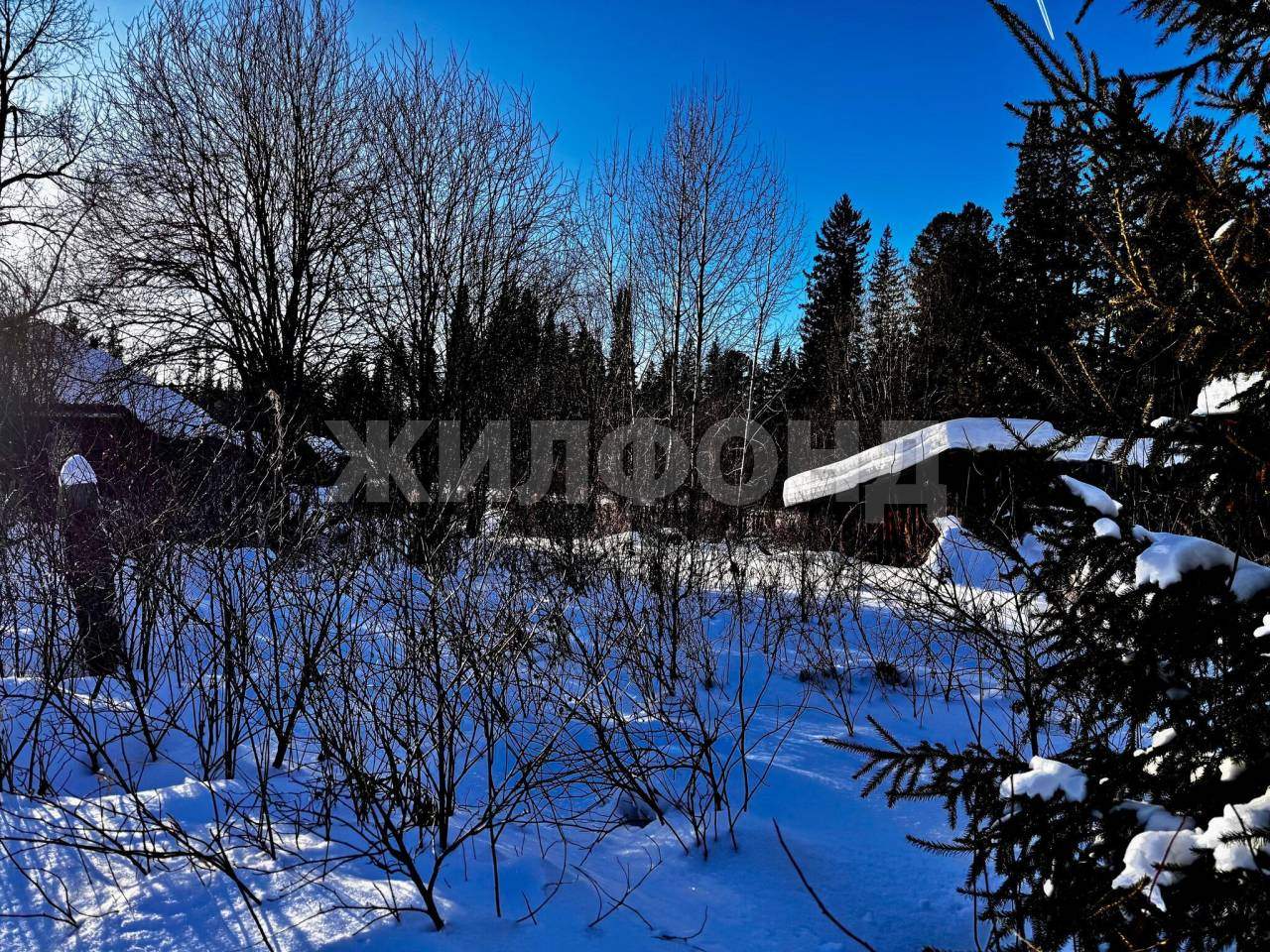 Продам земельный участок 1270 м.кв.
