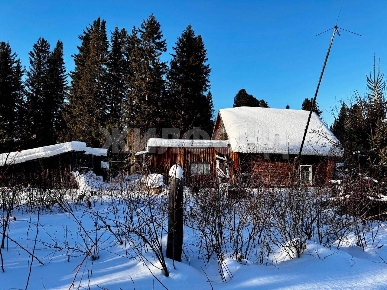 Продам земельный участок 1270 м.кв.