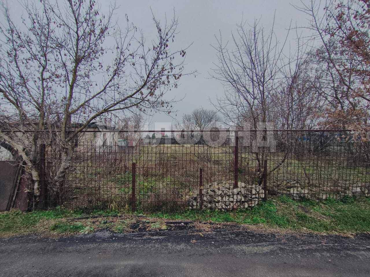 Продам земельный участок 2500 м.кв.