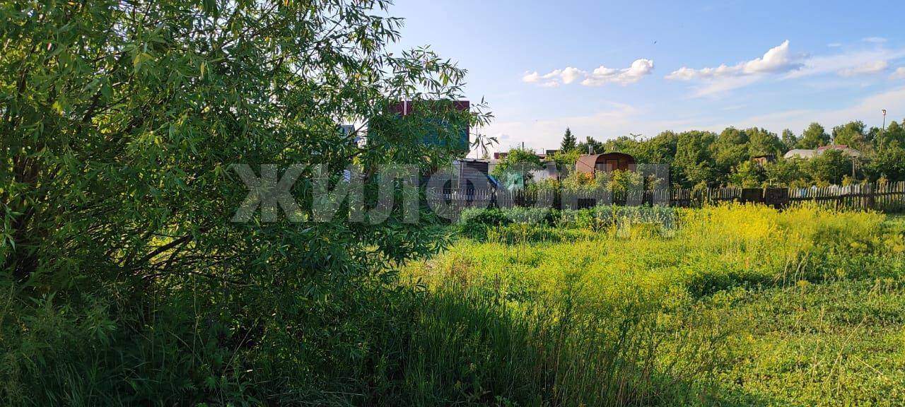 Продам земельный участок 1999 м.кв.
