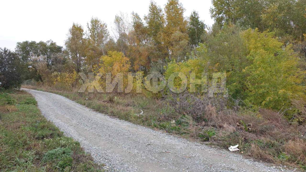 Продам земельный участок 542 м.кв.