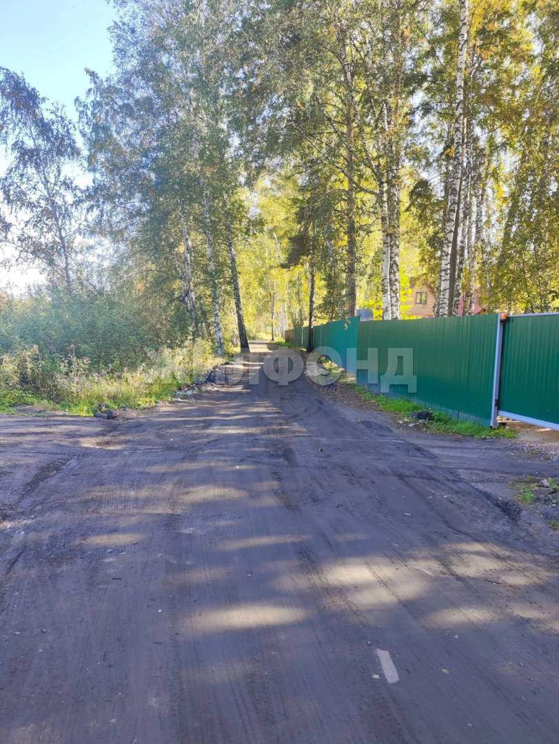 Продам земельный участок 1200 м.кв.