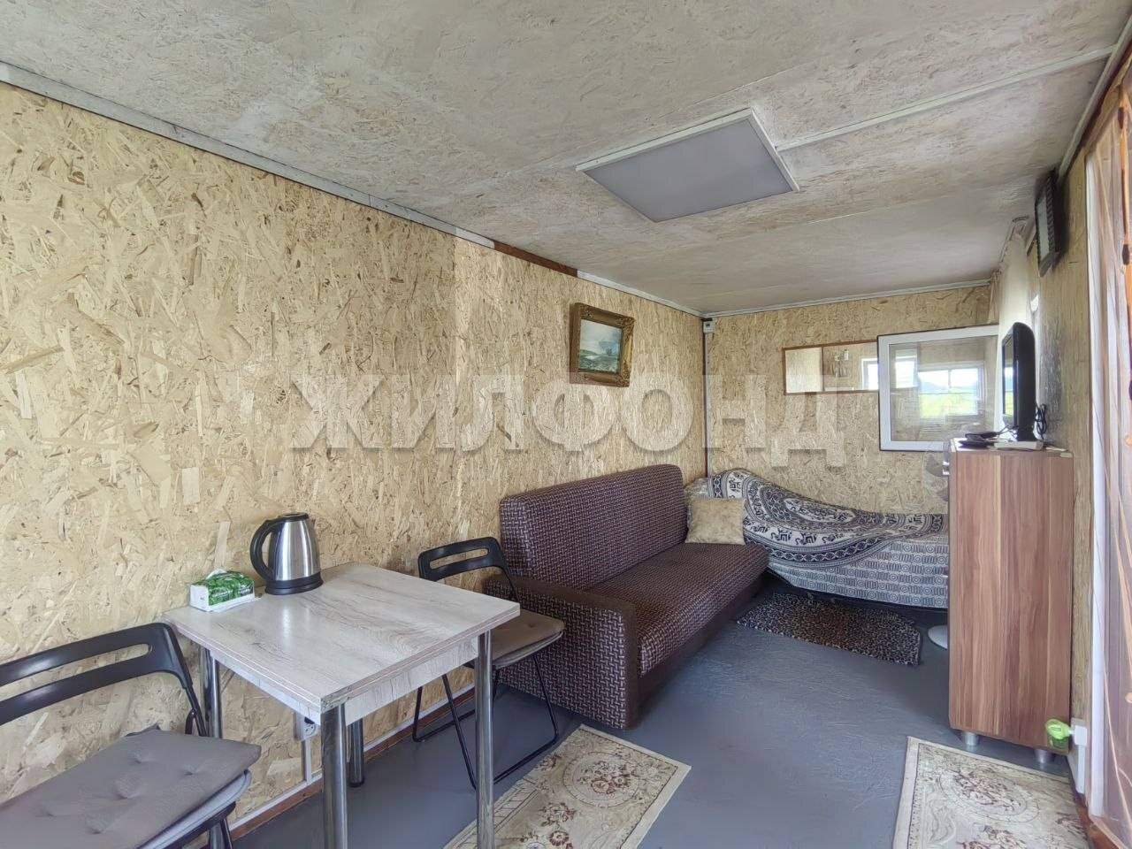 Продам земельный участок 1000 м.кв.