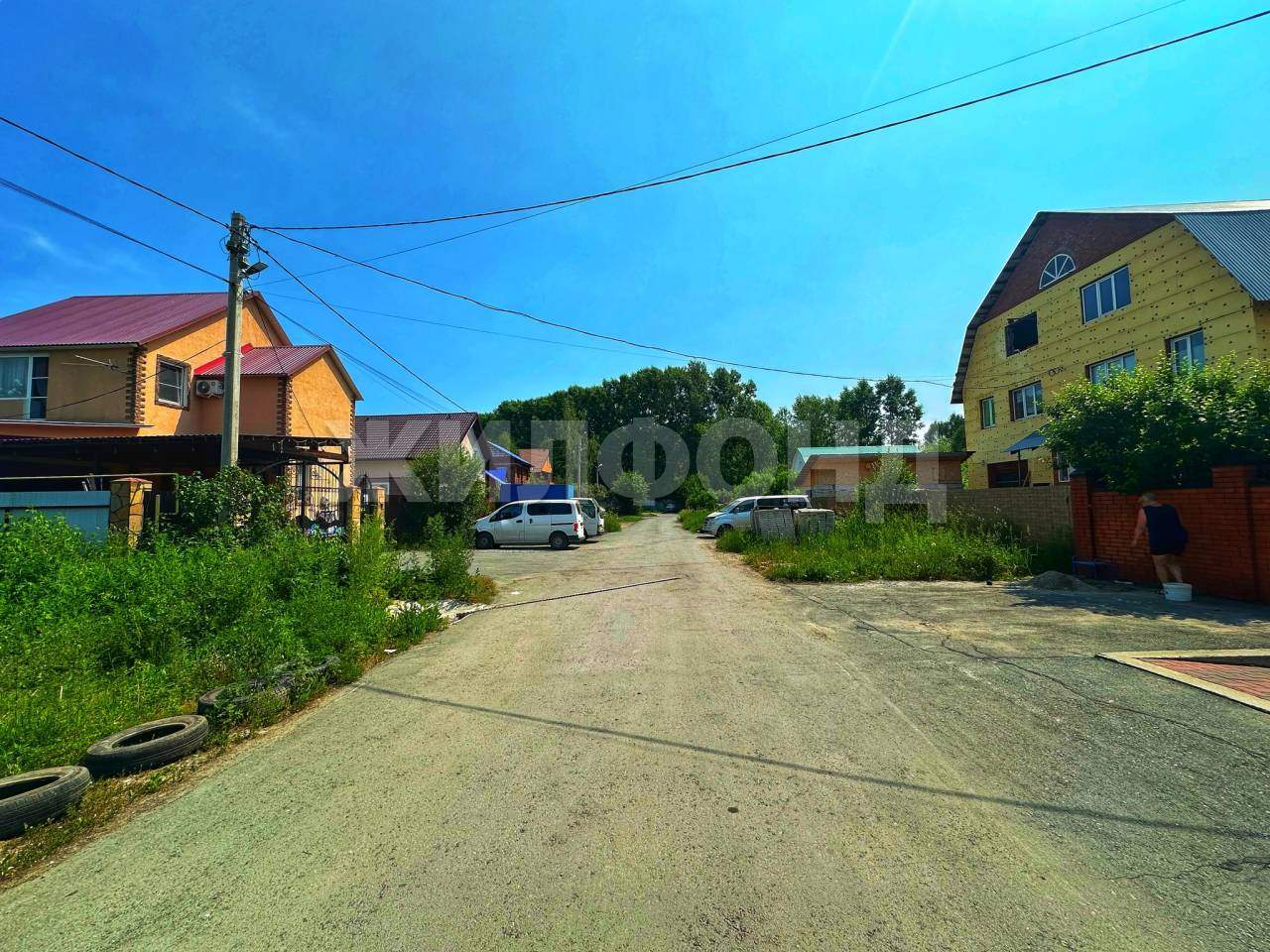 Продам земельный участок 600 м.кв.