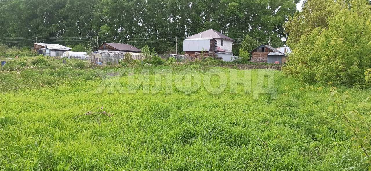 Продам земельный участок 724 м.кв.