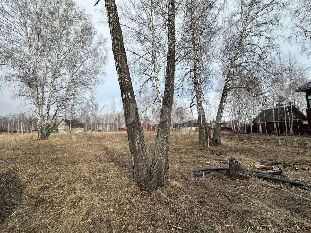 Продам земельный участок 1500 м.кв.