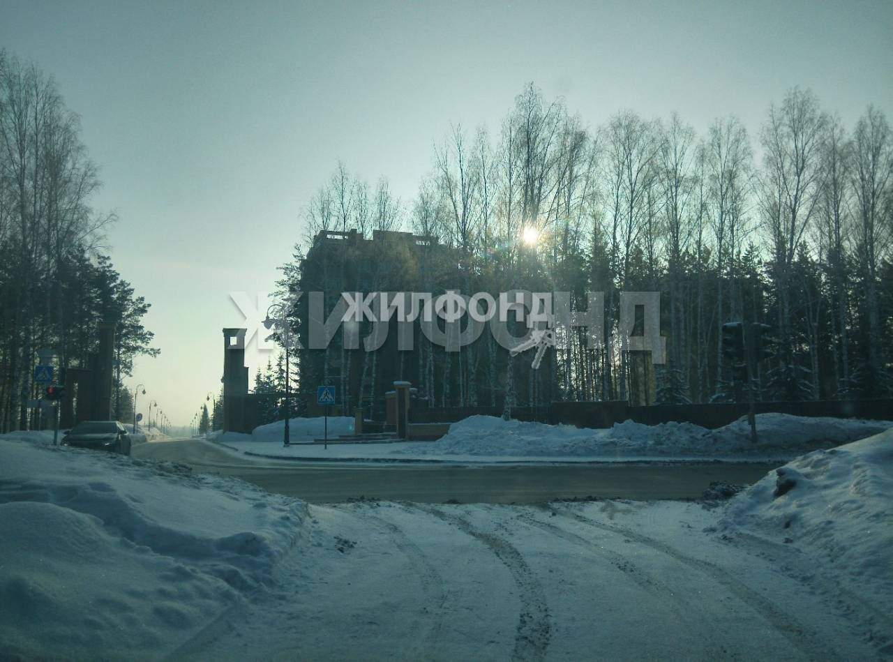 Продам земельный участок 983 м.кв.