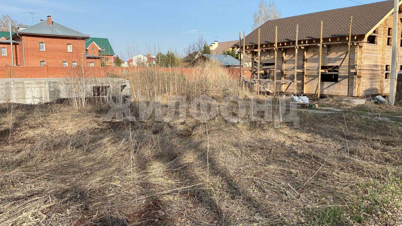 Продам земельный участок 1059 м.кв.
