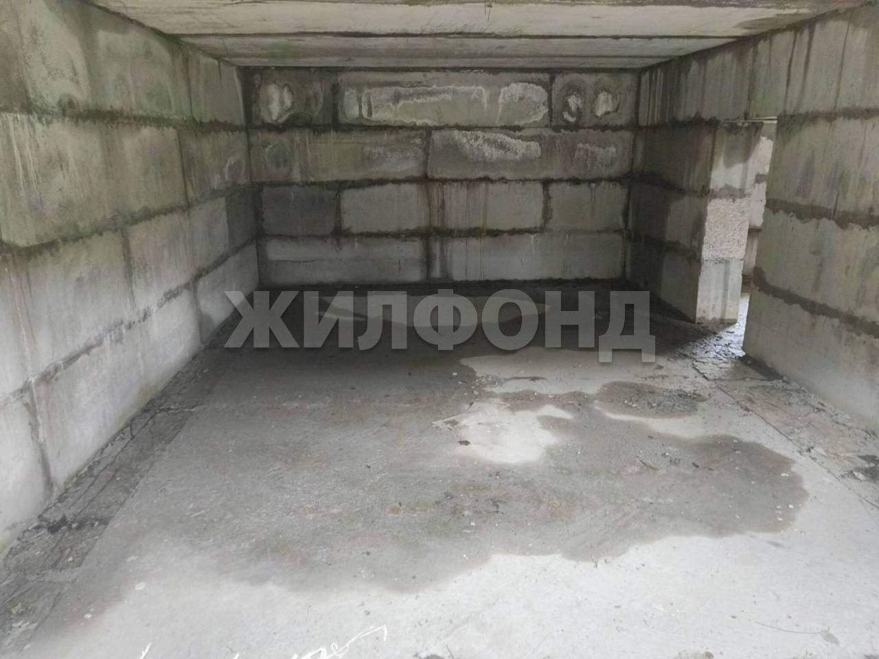 Продам земельный участок 1000 м.кв.