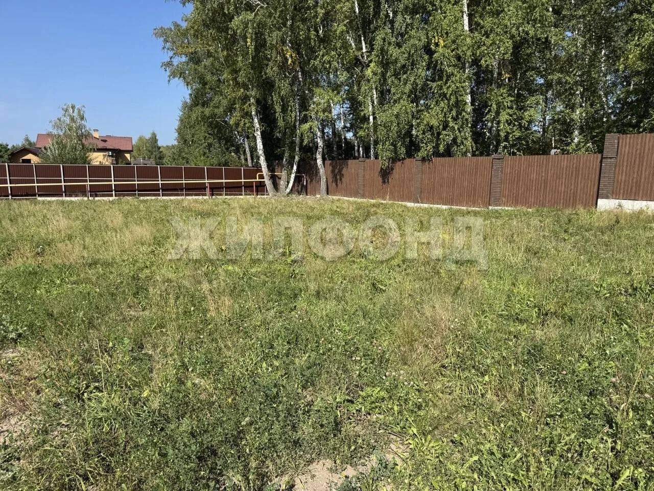 Продам земельный участок 2200 м.кв.