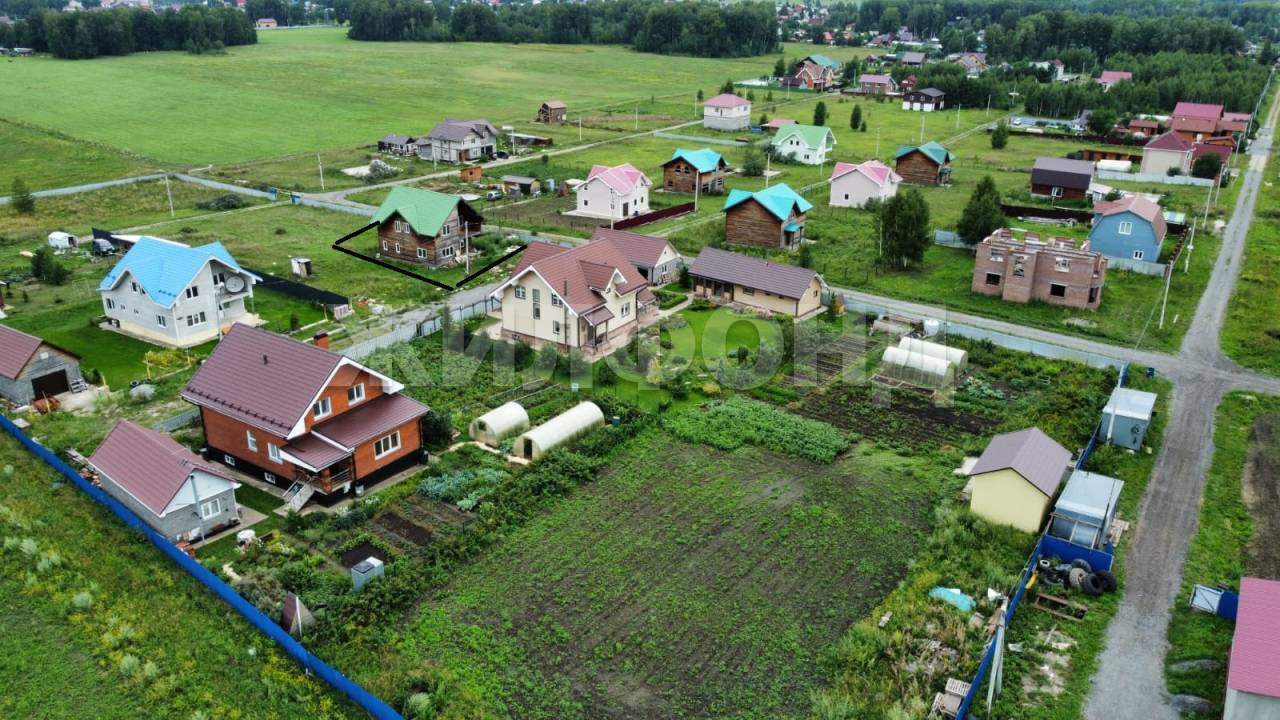 Продам земельный участок 1203 м.кв.