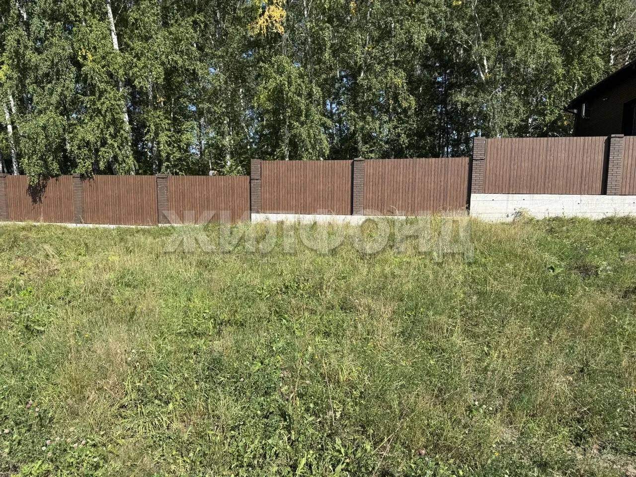 Продам земельный участок 2200 м.кв.