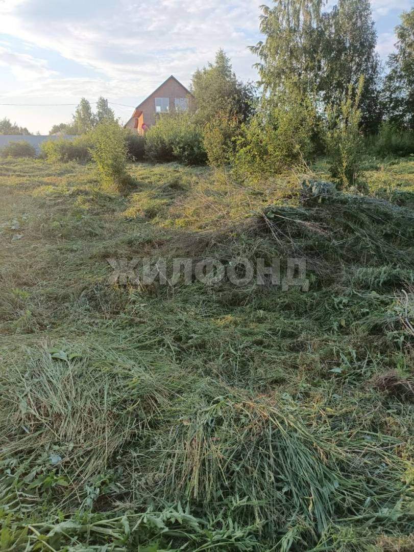 Продам земельный участок 600 м.кв.