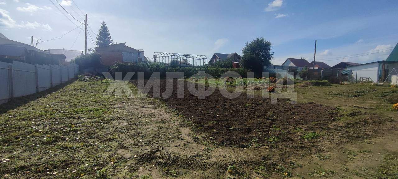 Продам земельный участок 895 м.кв.