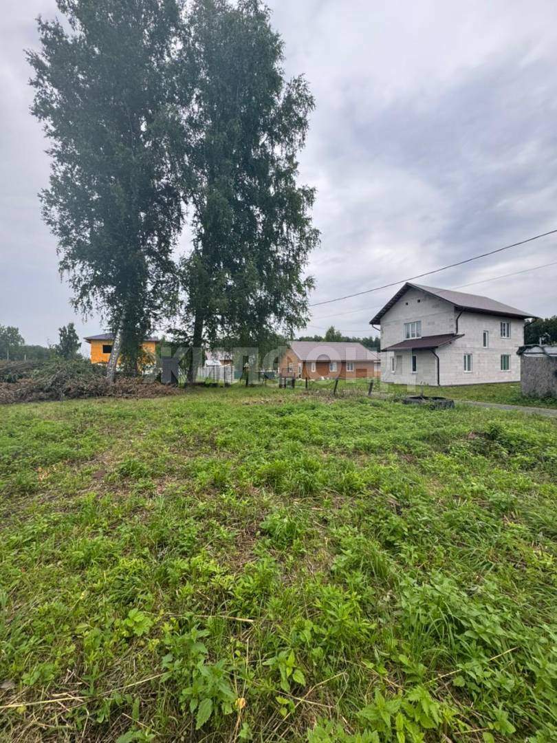 Продам земельный участок 1000 м.кв.