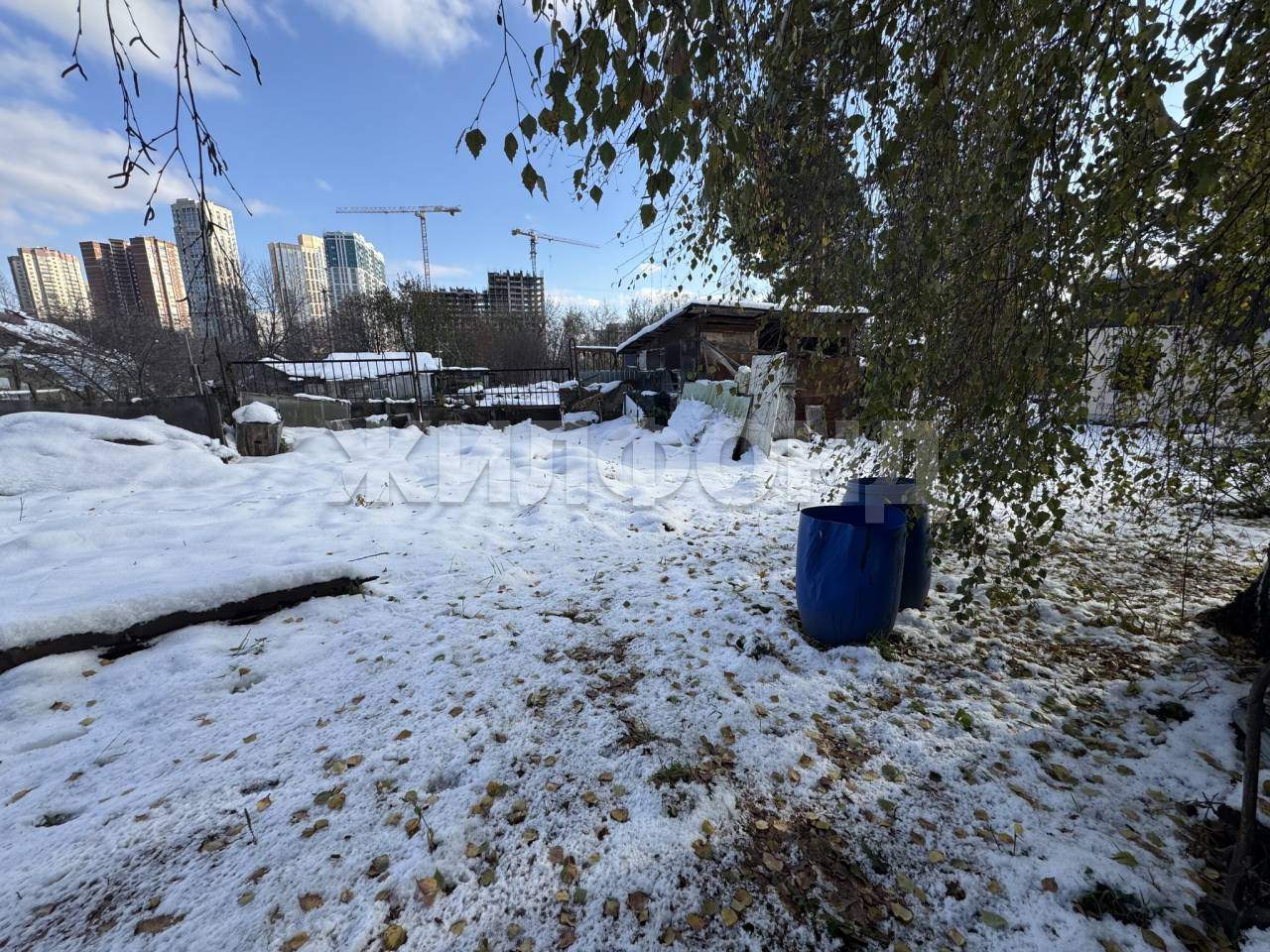 Продам земельный участок 900 м.кв.