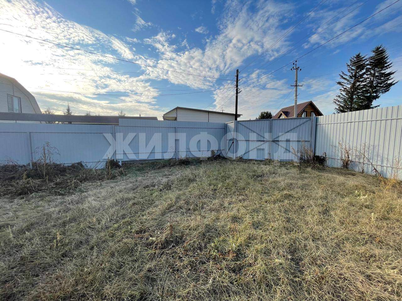 Продам земельный участок 600 м.кв.