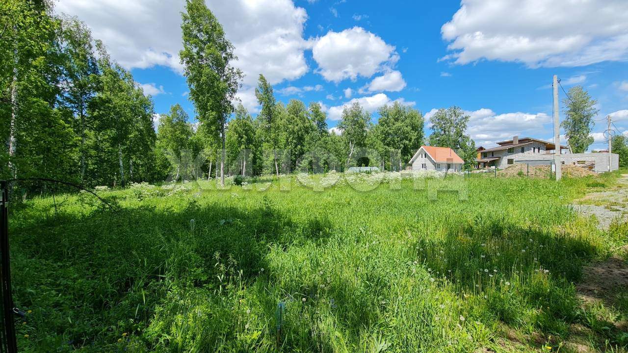 Продам земельный участок 2047 м.кв.