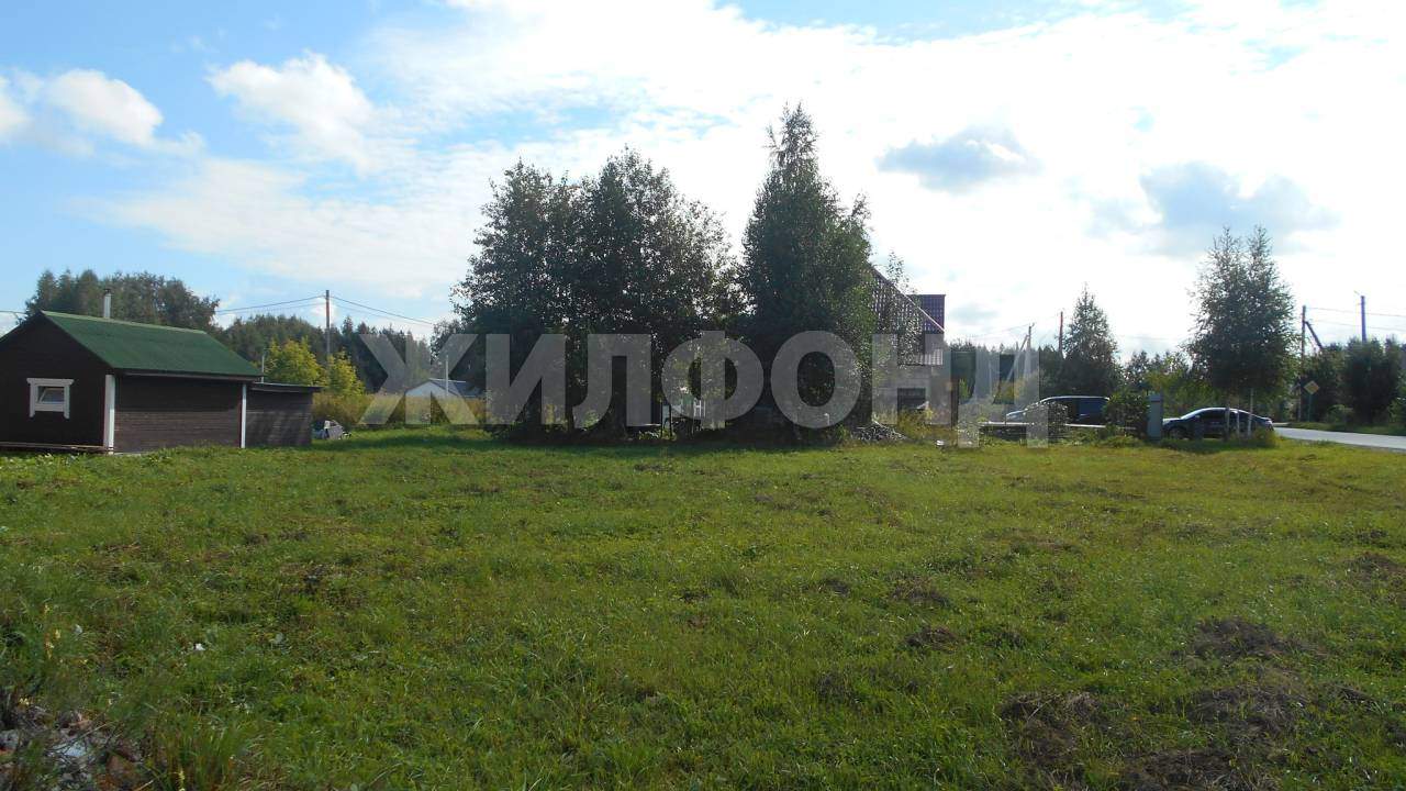 Продам земельный участок 1162 м.кв.