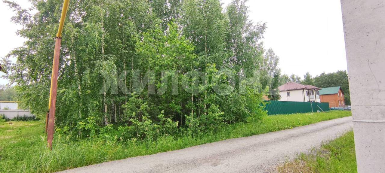 Продам земельный участок 700 м.кв.