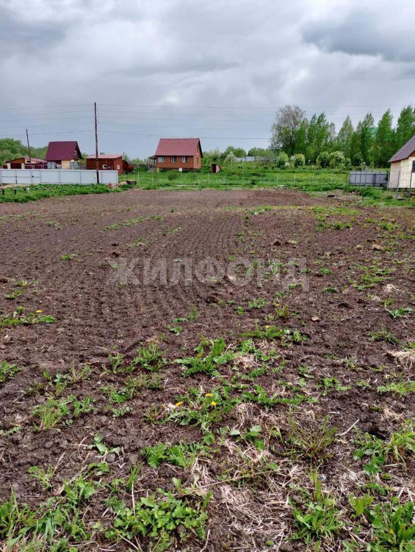Продам земельный участок 940 м.кв.