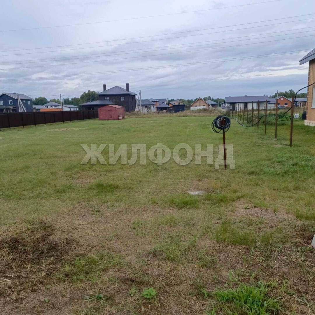Продам земельный участок 1354 м.кв.