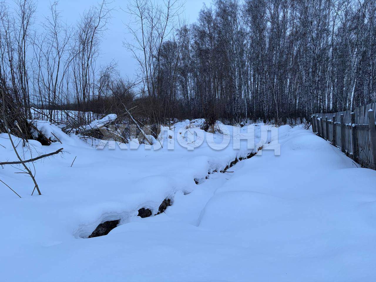 Продам земельный участок 1200 м.кв.