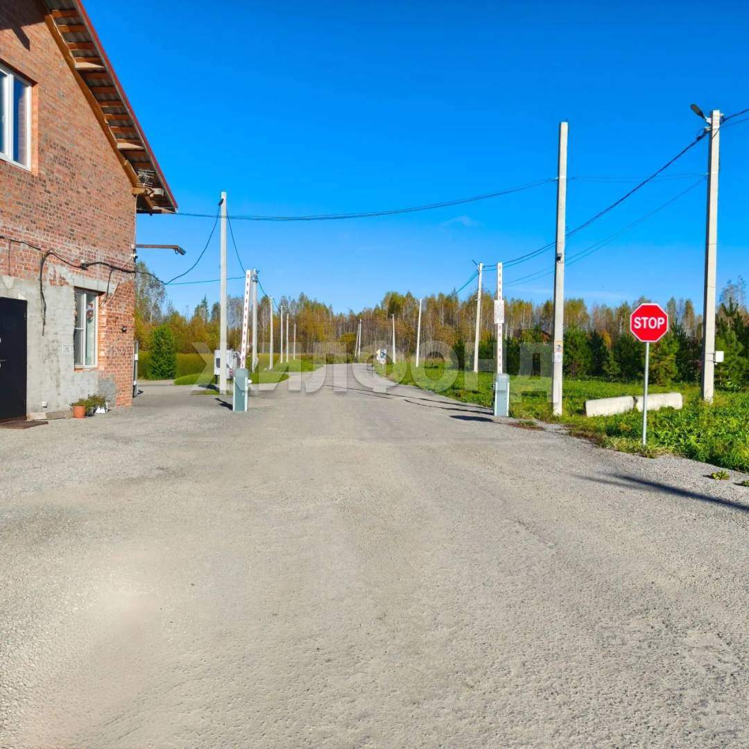 Продам земельный участок 1200 м.кв.