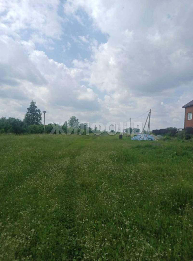 Продам земельный участок 2000 м.кв.