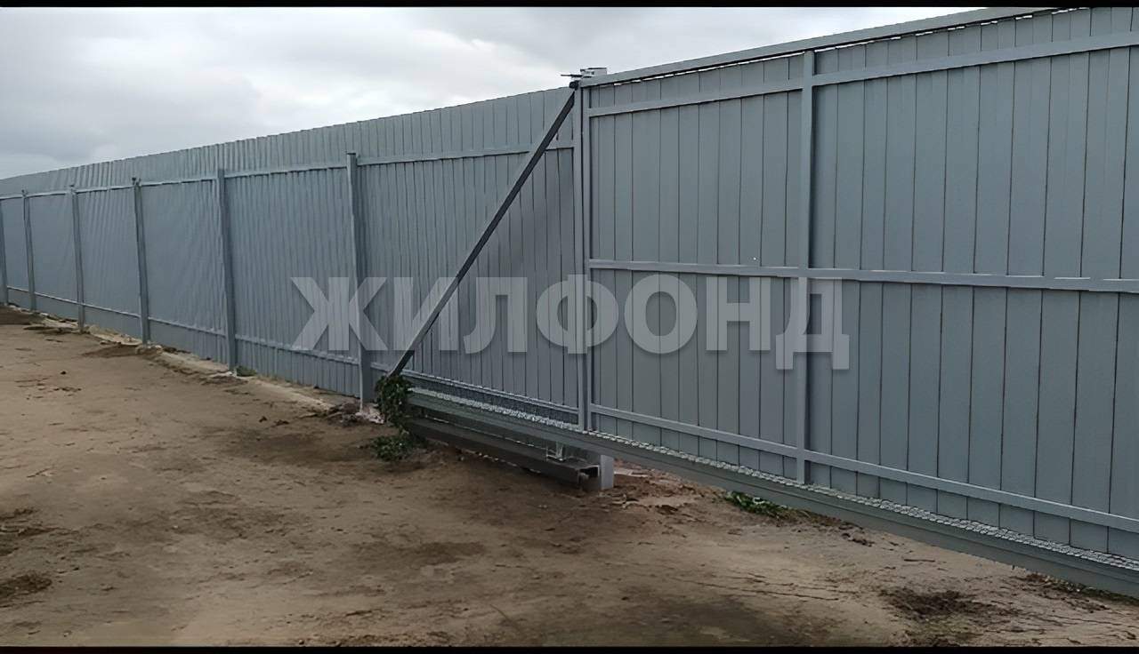 Продам земельный участок 1100 м.кв.
