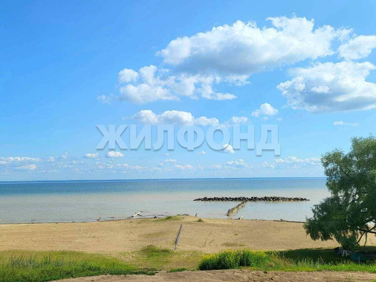 Продам земельный участок 1500 м.кв.