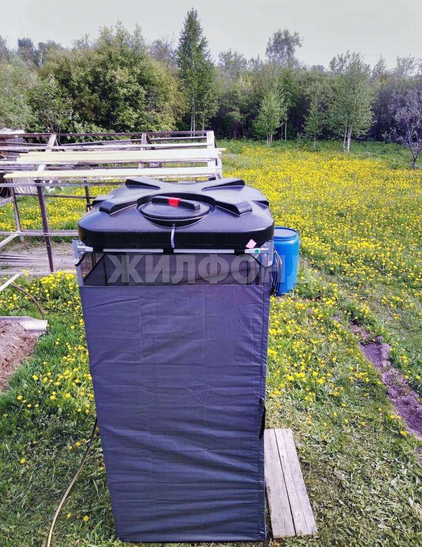 Продам земельный участок 1000 м.кв.
